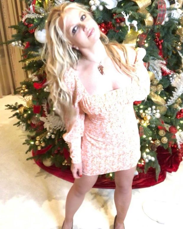 Britney knows how to turn selfies into gold.