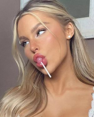 Sexy lollie pop