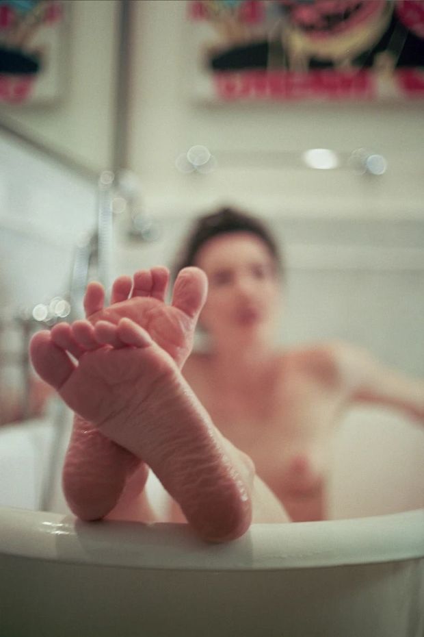 Stoya wrinkled bath feet