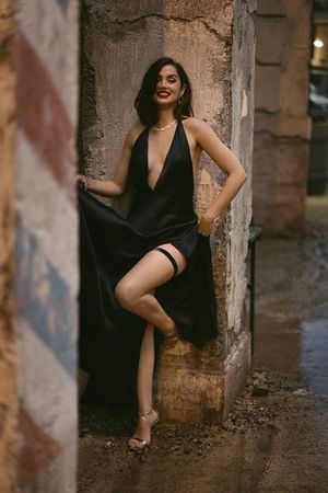 Ana De Armas Leggy