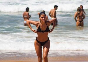 Bruna Marquezine em Fernando de Noronha (Foto: Max Bethoven)