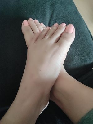 Little feet nails sex