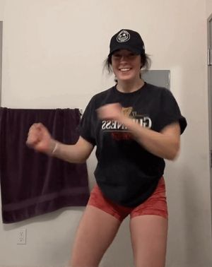 Ellie bouncing those big tits for us