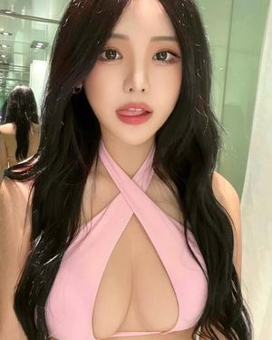 10/10 - Perfect face to skull-fuck her silly.