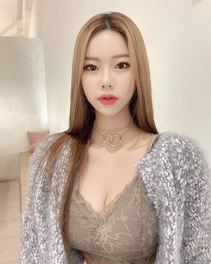 Such a lovely face to fuck.