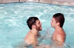 Oh how sweet-they luv each other!