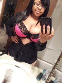 Purple Gaws/Queen Sosa selfie