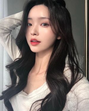 10/10 - Perfect face to skull-fuck silly.