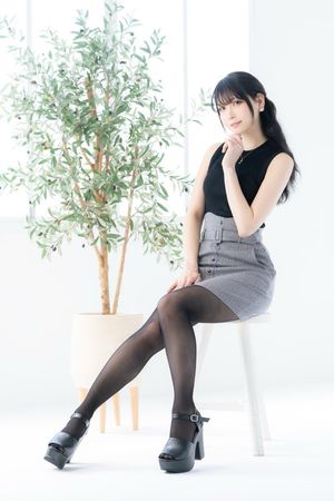 Asian non nude sexy legs