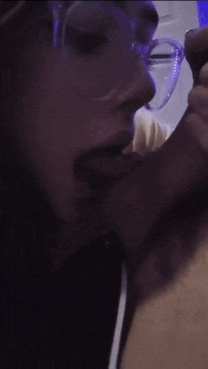 teen amature sucking balls