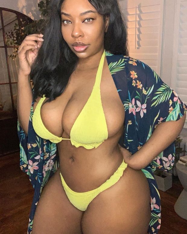 Rachel Storms looking sexy in her Yellow bikini