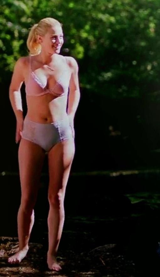 Lili Reinhart Bikini
