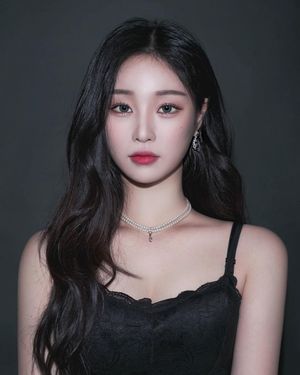 10/10 - Perfect face to skull-fuck silly.