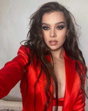 Hailee Steinfeld