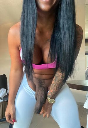 FIT BIG COCK PATRICIA