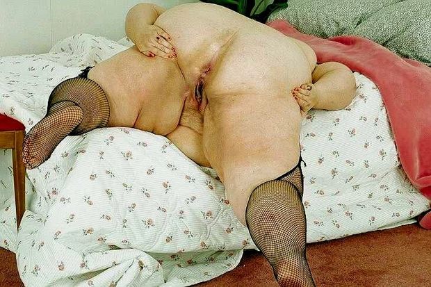 WOW! I could eat and fuck her for hours!