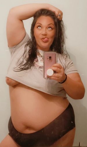 BBW selfie