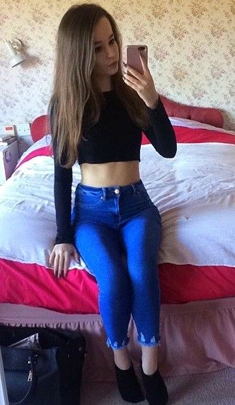 skinny teen tight jeans bedroom selfie