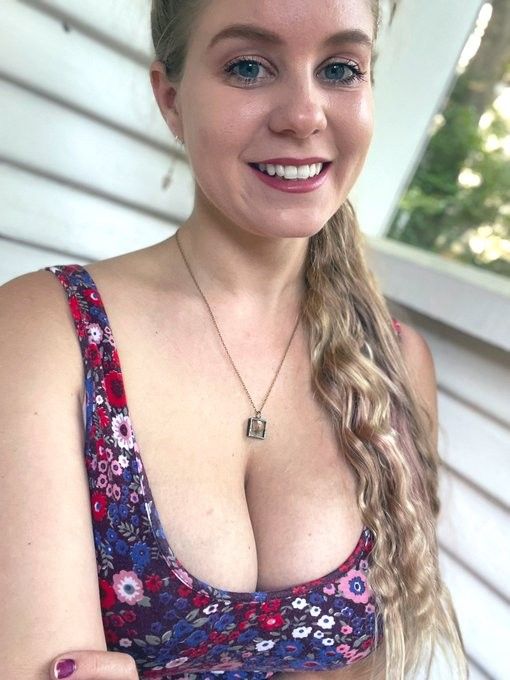 Anabelle Pync big tits in dress