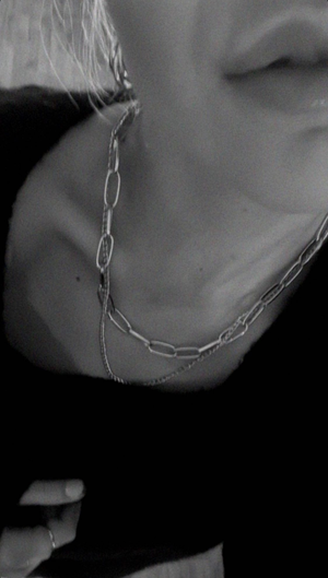 My gf lips . Perfect to kiss my mouth and my cock . Do you like it ?