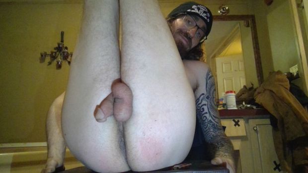 Hot gay male showing ass and balls