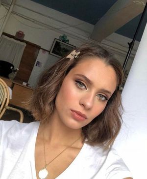 Daniela Melchior Sexy Eyes 3