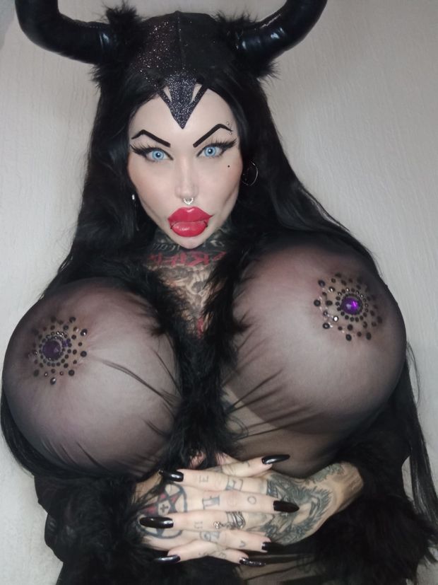 bimbo succubus queen