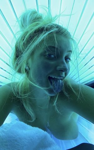 Tanning bed