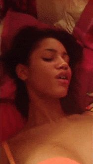 Vick Hope masturbating