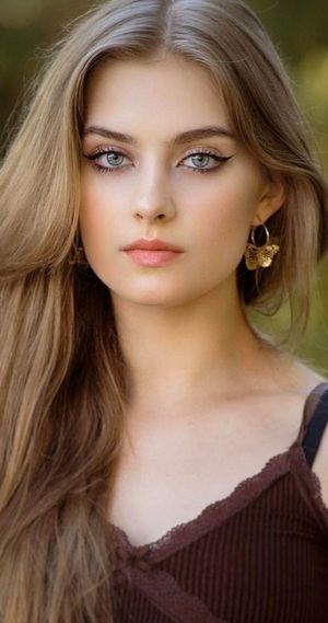 No nudity, just pix of beautiful women