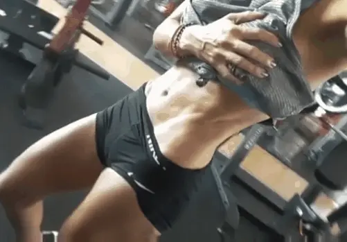 Denisse Arce short pants cameltoe