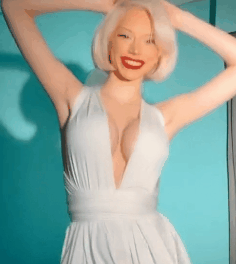 Bouncy cosplayer with big tits