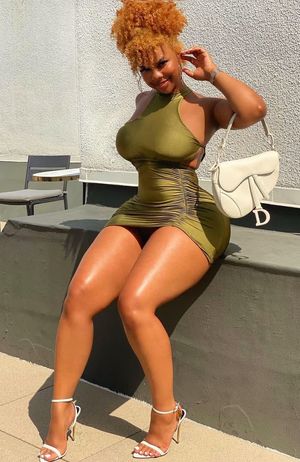 Tiny Waist Amazing Hips