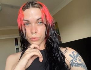 Sexy Goth Australian Woman