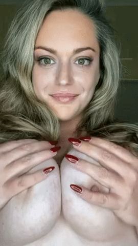 She Has Seductive Eyes...