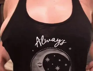 gifs de seios e farol aceso