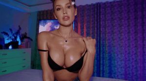 Gorgeous babe with sexy tits