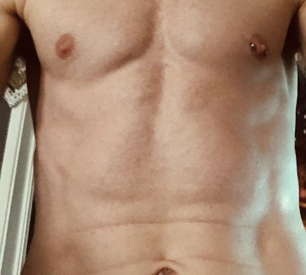 Uk English man looking for fun and games couples on Kik