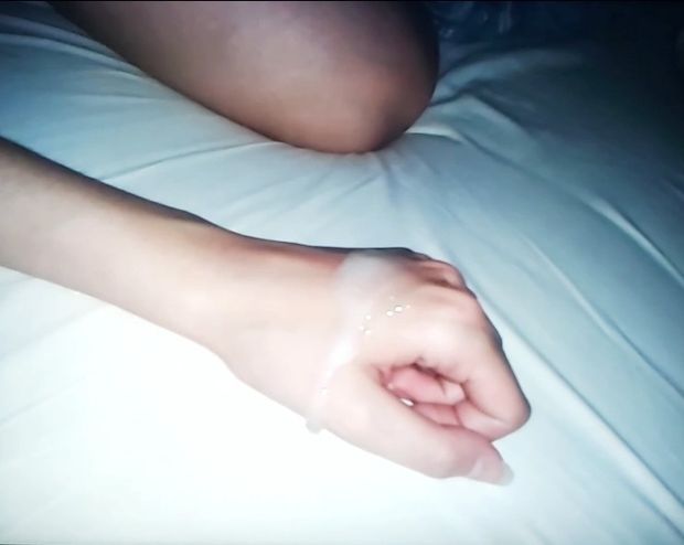 She sleeps and i watch your beautiful wives and cum for her hand: D part 4.
