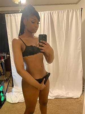 Ebony transgenre woman in Jackson Mississippi want some honest fun