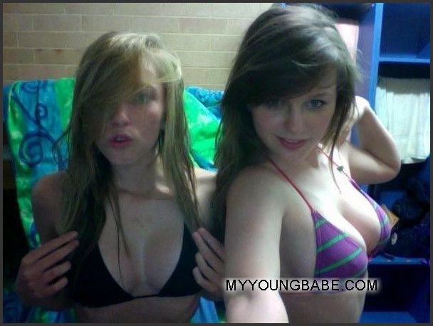 Nubie scholgirl topless self-shots