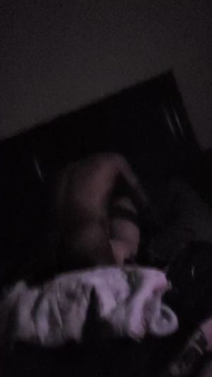 Night 3 of me getting railed and my daughter sneaking in short clips to send to dad and friends.