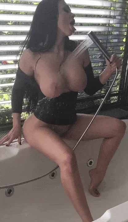 MILF,Bimbo,Big Tits,Mature,Babes