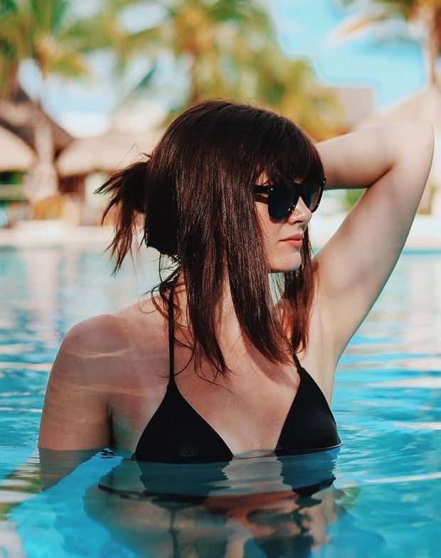 tropical hottie