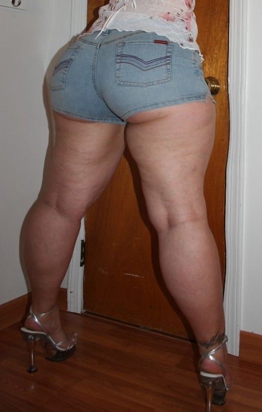 SEXY PHAT ASS PAWG