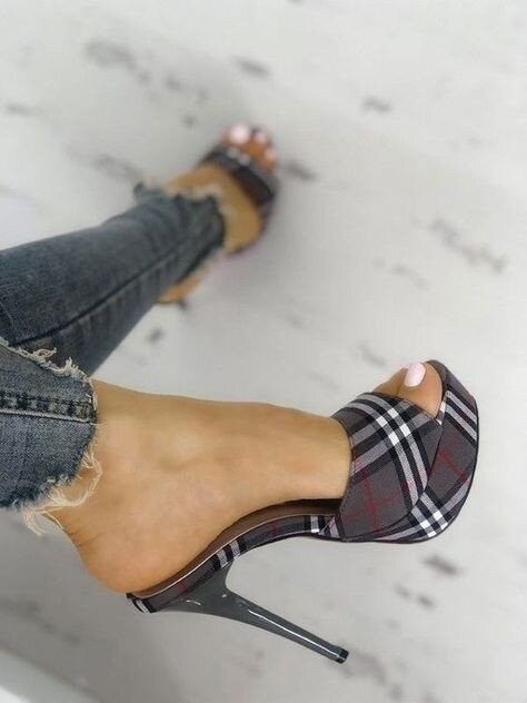 Sexy Burberry Heels