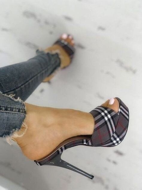 Sexy Burberry Heels
