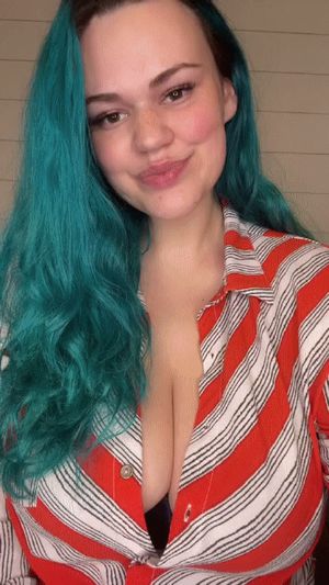 mamawgoodiesss's bouncing boobs