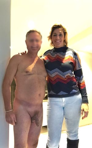 CFNM, having fun with my beautiful and open minded neighbor. 130a