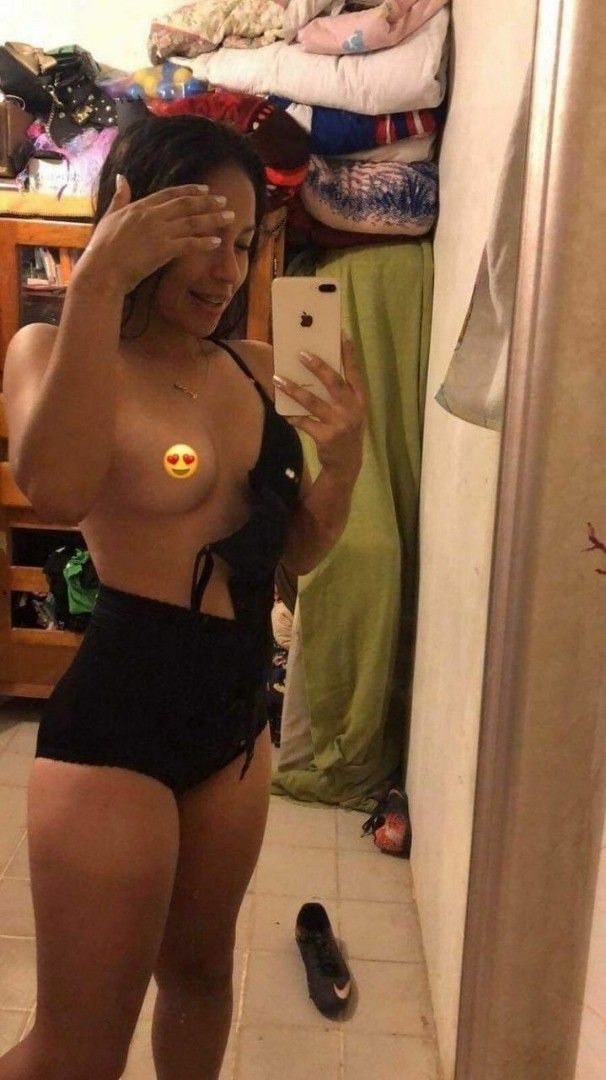 Caliente para el novio y para todos jeje!
